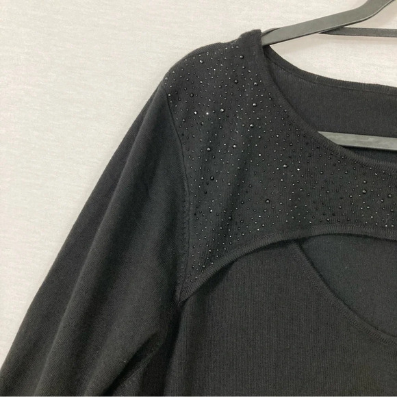 New Cable & Gauge Embellished Black Soft Stretch Knit Crew Neck Cut Out Top 1X - Picture 3 of 9